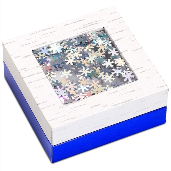 NWT❣️Stunning DIsney CZ Frozen Snowflake Pendant - Picture 4 of 4